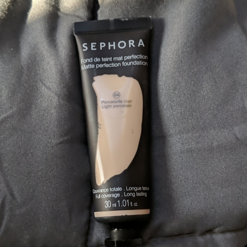 SEPHORA Matte perfection foundation Lt Porcelain04